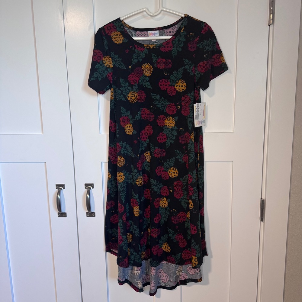 NWT LuLaRoe Carly Swing Dress Size XS Black Green Red Yellow Geometric Pattern